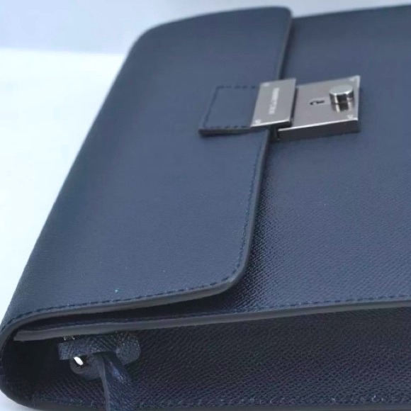 EUC [DOLCE & GABBANA] RARE Lock & Key Navy Clutch w/ Key, Dust Bag & Auth Card - Picture 2 of 16